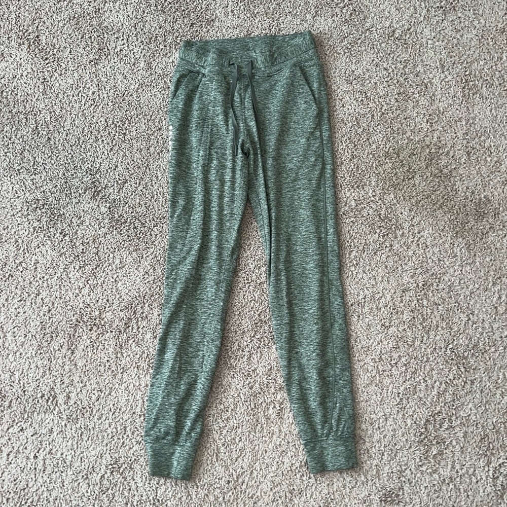 Balance Athletica/Vitality Joggers size small heather green